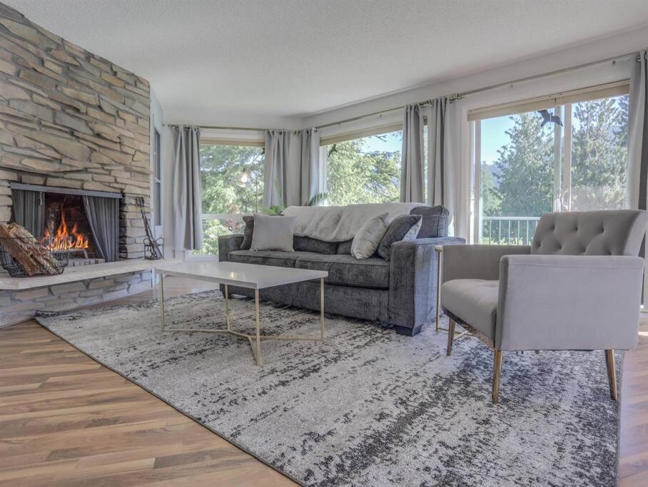 Ski-Mount Hood Charm-Welches,Golf And Ski Resort Condo,W&D, Wifi,Near Woods,Hiking,Fishing Mount Hood Village Bagian luar foto