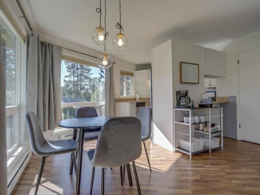 Ski-Mount Hood Charm-Welches,Golf And Ski Resort Condo,W&D, Wifi,Near Woods,Hiking,Fishing Mount Hood Village Bagian luar foto