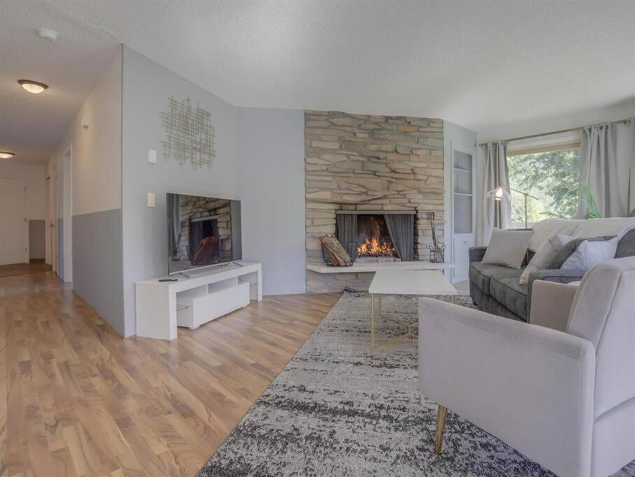 Ski-Mount Hood Charm-Welches,Golf And Ski Resort Condo,W&D, Wifi,Near Woods,Hiking,Fishing Mount Hood Village Bagian luar foto